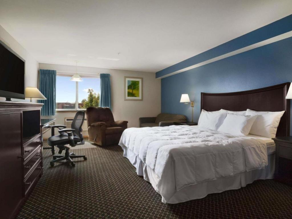 Days Inn By Wyndham Lacey Olympia Area Exterior photo